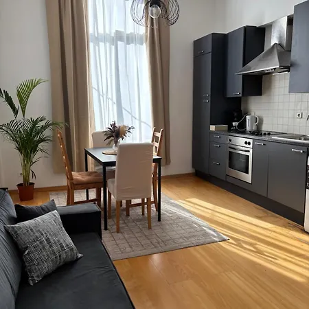 L&l 1 Apartment *